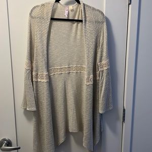 Alya White Floral Cardigan